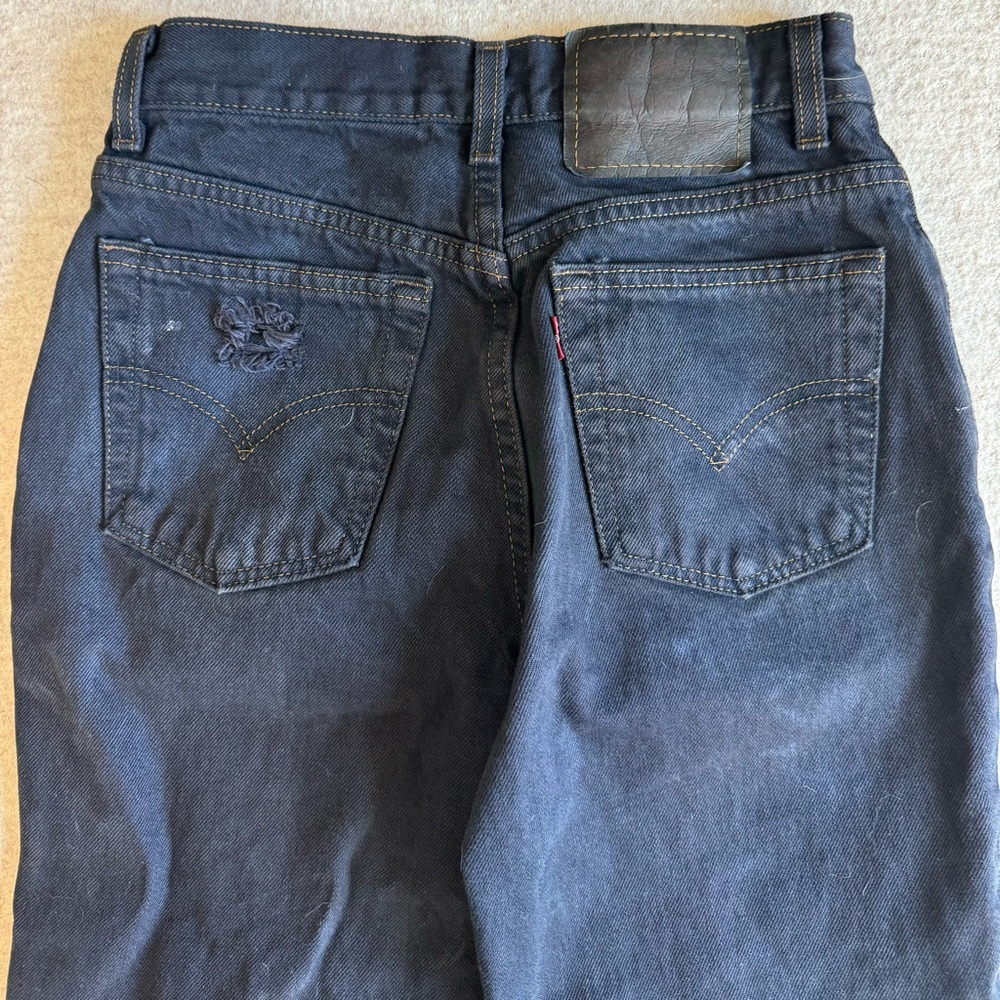 Levi's Black Skinny Jeans with Distressed Detailing - Picture 4 of 5